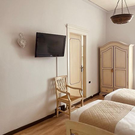 Quattro Gigli Hotel Montopoli in Val dʼArno Exteriör bild