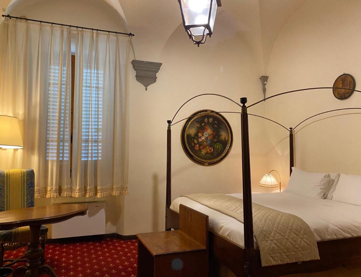 Quattro Gigli Hotel Montopoli in Val dʼArno Exteriör bild