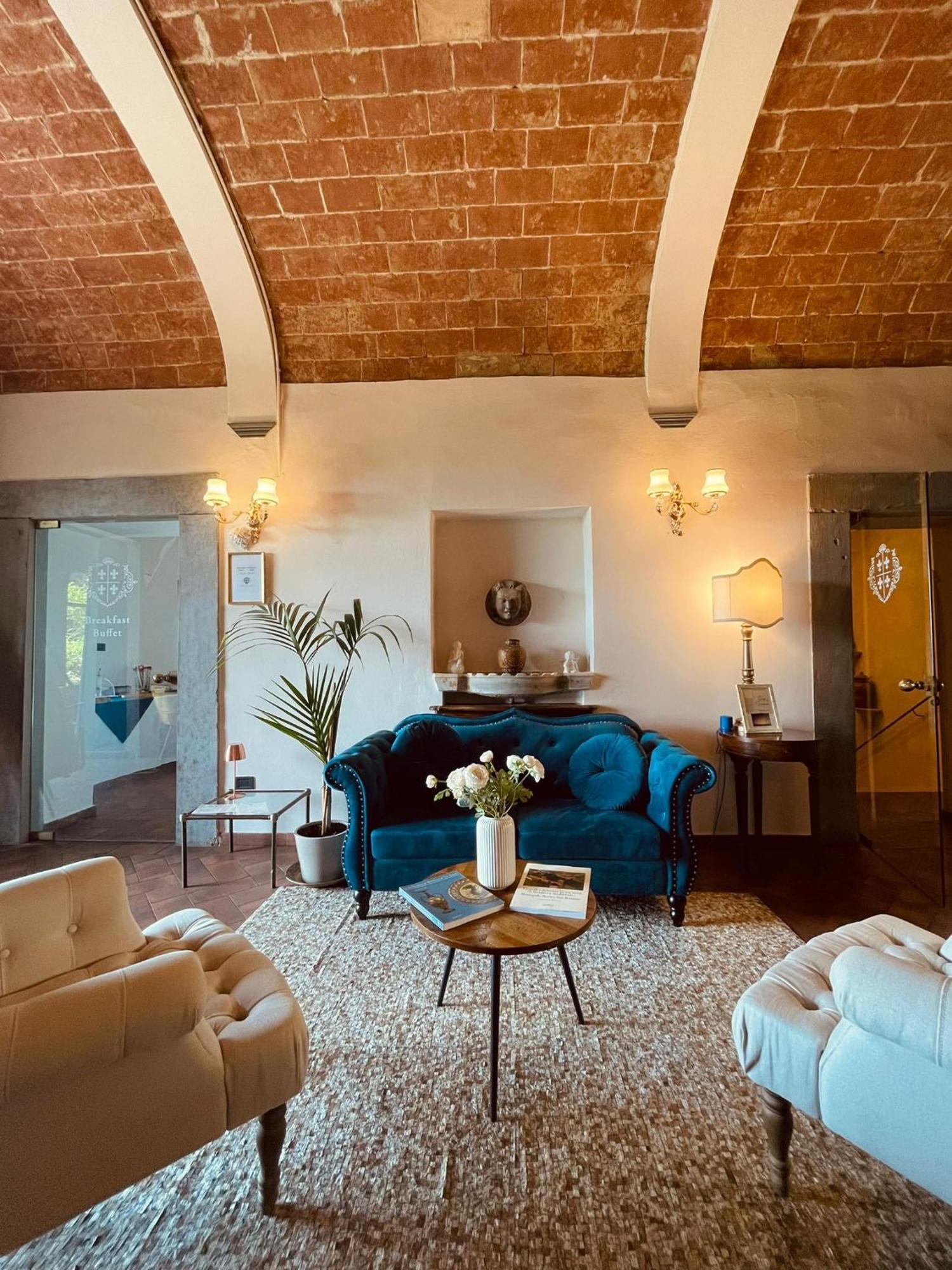 Quattro Gigli Hotel Montopoli in Val dʼArno Exteriör bild
